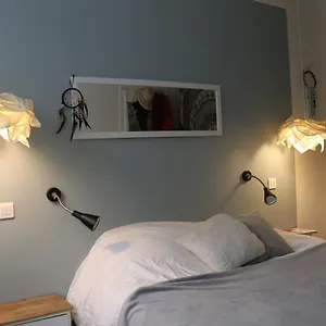 Douillet Au Coeur Du Quartier Gros Cailloux Paris